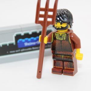 LEGO ® Ritter Figur - Bewohner - Bauer mit Heugabel - #5 - Custom Druck
